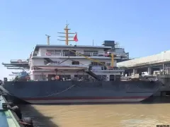 6331吨江船